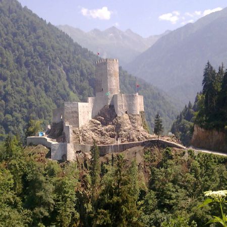Zilkale: Tarihi ve Doğal Güzellikleriyle Eşsiz Bir Keşif